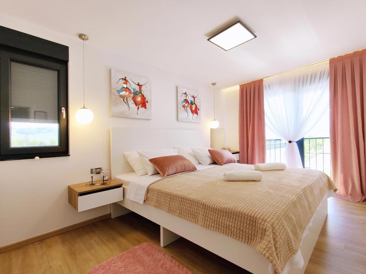 Villa Biser Gacke Sinac Εξωτερικό φωτογραφία