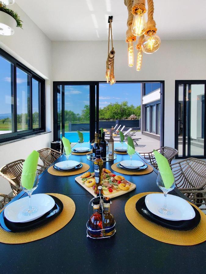 Villa Biser Gacke Sinac Εξωτερικό φωτογραφία